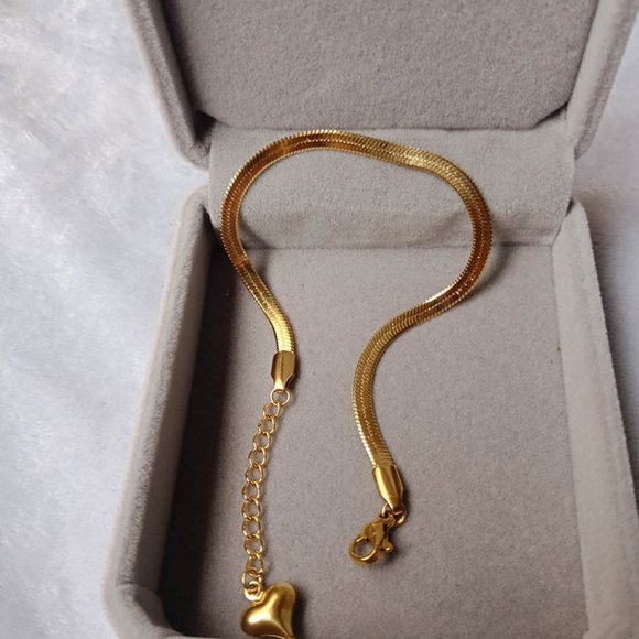 Heart Snake Chain Bracelet - Picture 6 of 9